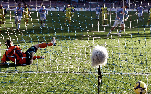 Il 1° gol di Hamsik su rigore