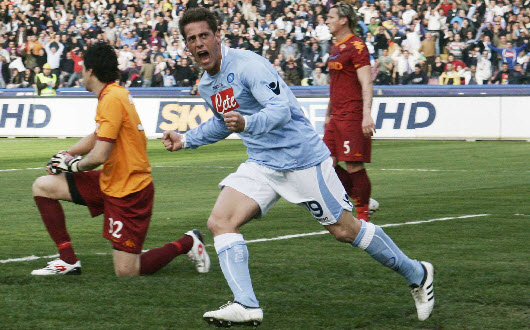 Denis esulta dopo il gol del 1-2