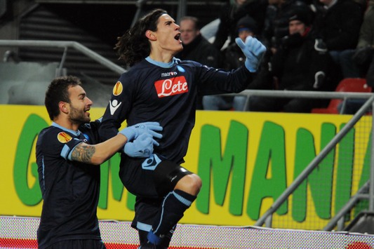 L'esultanza di Cavani