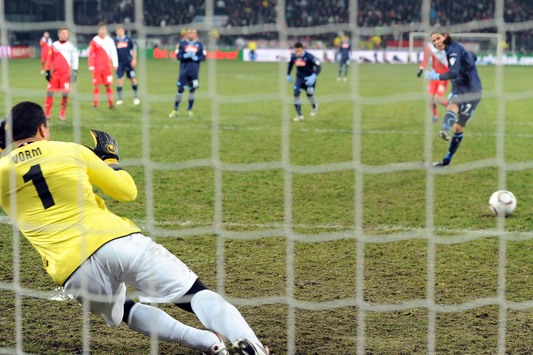 Il gol del pareggio di Cavani