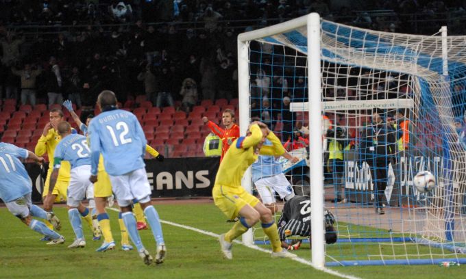 Il gol di Cavani