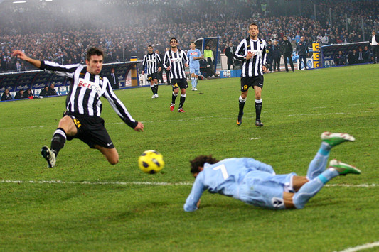 Il 3° gol di Cavani