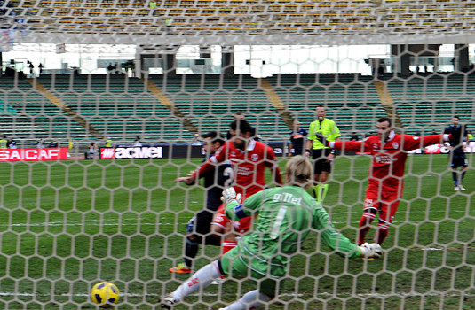 Il gol di Lavezzi