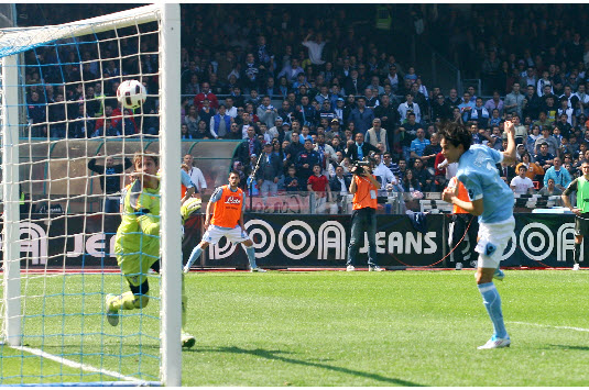 Il gol di cavani del 2 a 2