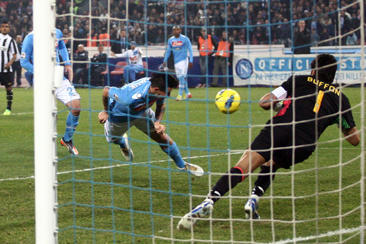 Il gol di Hamsik dell'1-0