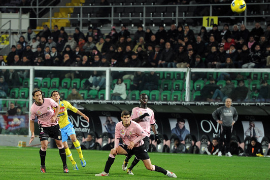Il bellissimo gol di Cavani del raddoppio