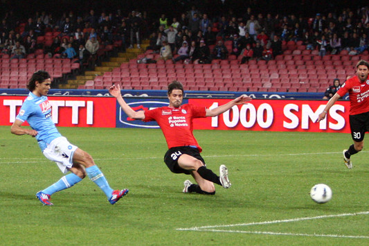 Il gol di Cavani