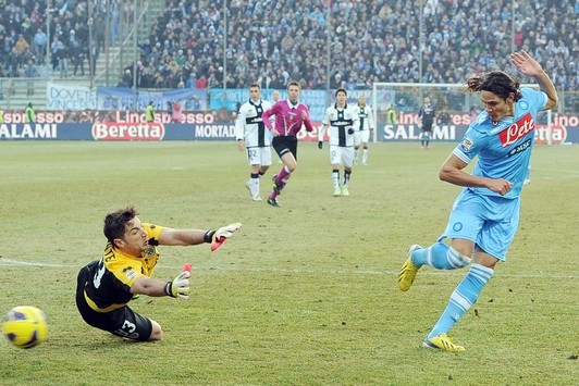 Il gol di Cavani