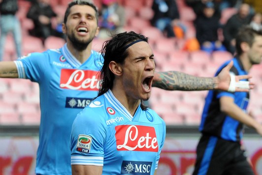 L'esultanza di Cavani