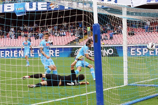 Il gol di Cavani del 2-1