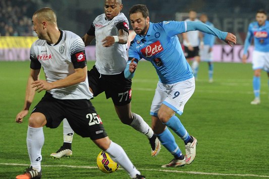 Il 2~{B0~} gol di Higuain