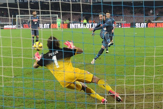 Il secondo gol di Higuain