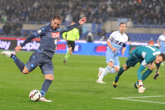 Higuain serve a Gabbiadini la palla-gol
