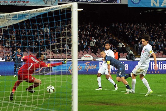Il 1~{B0~} gol di Hamsik