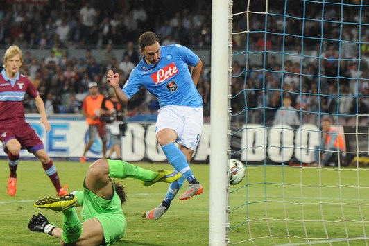 Il 1~{B0~} gol di Higuain